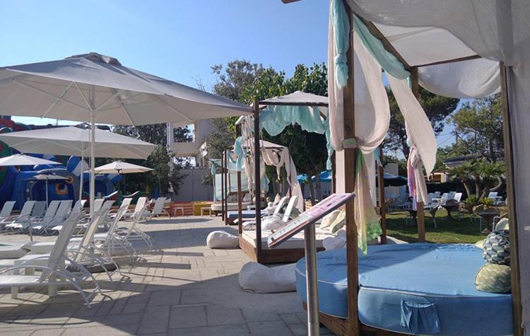 Marzi Beach And Bungalows Hotel Kokkónion Exterior foto