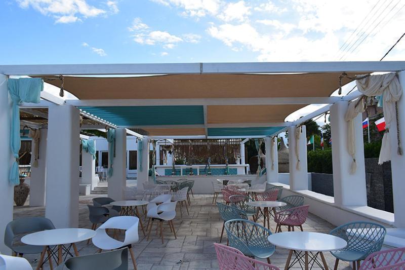 Marzi Beach And Bungalows Hotel Kokkónion Exterior foto