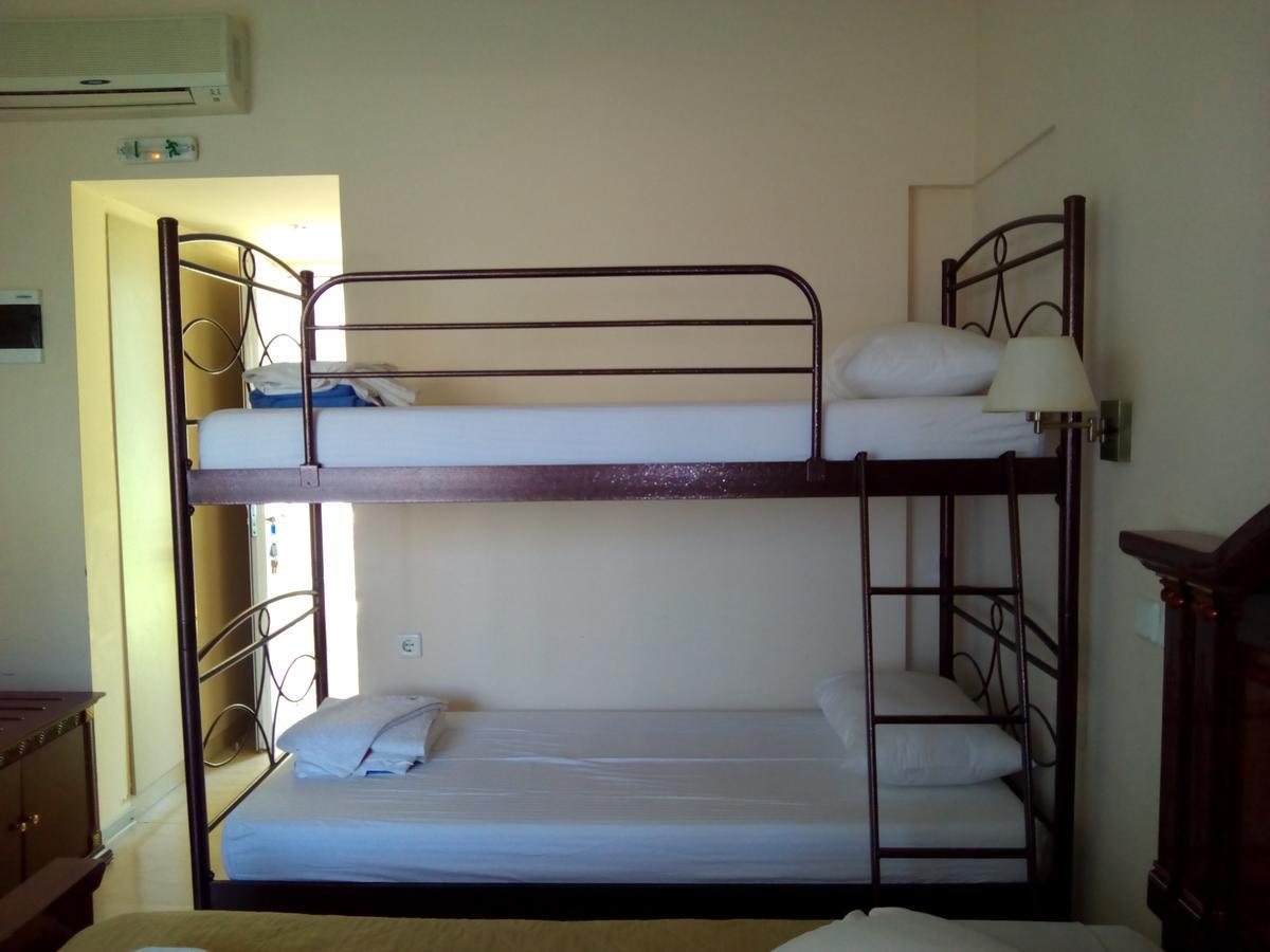 Marzi Beach And Bungalows Hotel Kokkónion Habitación foto